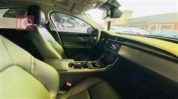 جاكوار XF